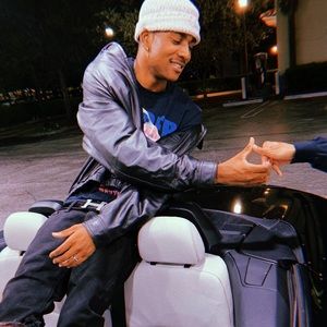 Meet your Posher, Todd